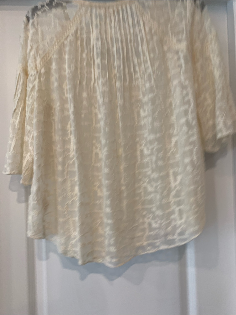 Rebecca Taylor Cream Textured V-Neck Flowy silk blouse 4 - Picture 6 of 8
